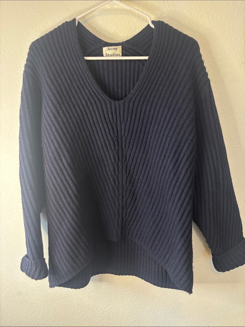 Acne Ribbed 100% wool V-Neck Navy Knit Sweater